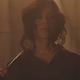 Imagen para el artículo titulado El primer adelanto de lo nuevo de DC, Birds of Prey, parece el anuncio de una discoteca en Ibiza